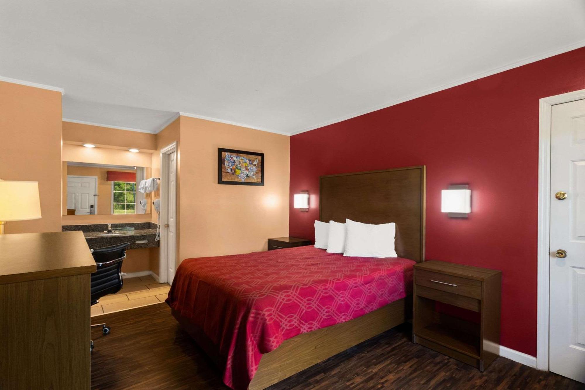 Econo Lodge Cornersville Bagian luar foto