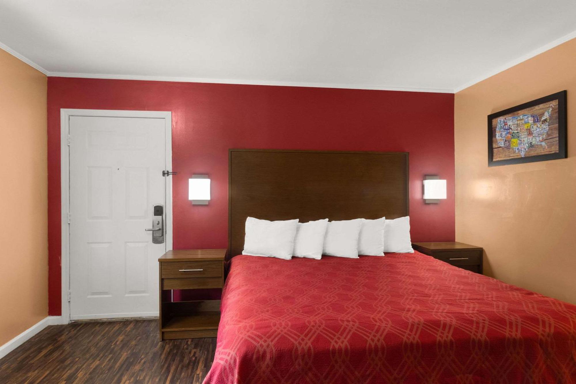 Econo Lodge Cornersville Bagian luar foto