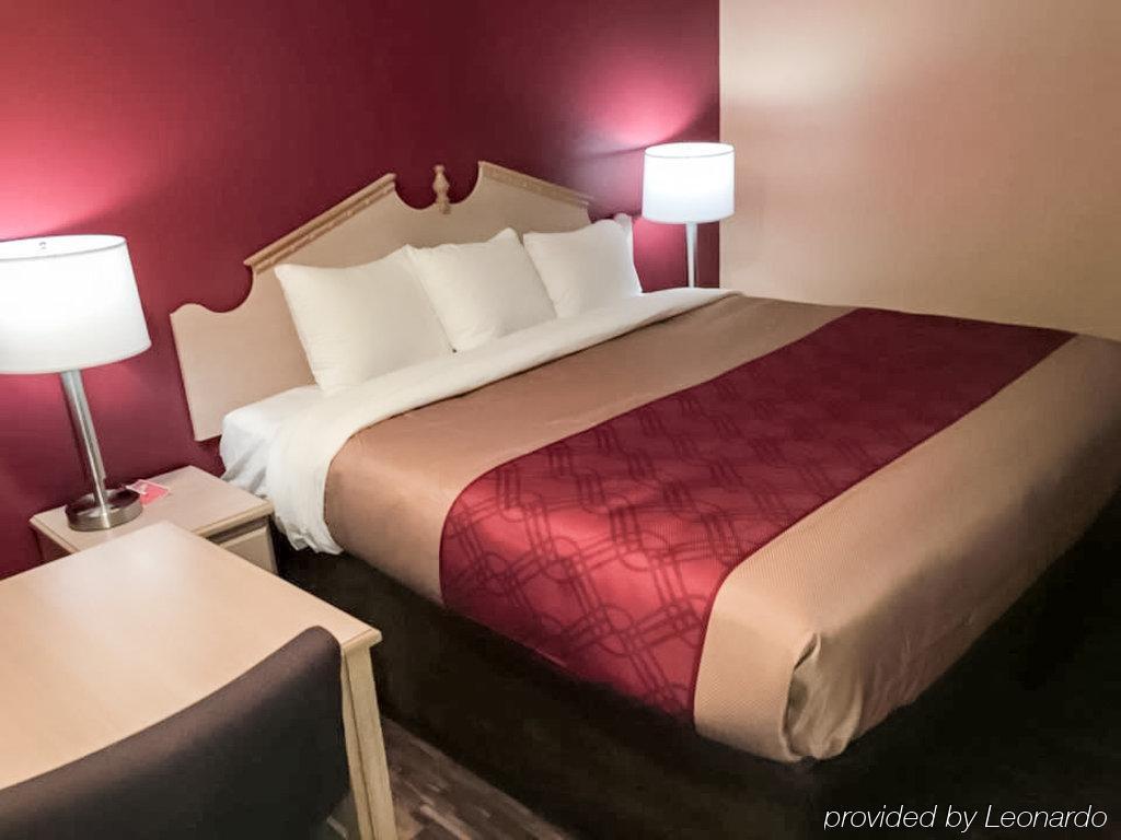 Econo Lodge Cornersville Bagian luar foto